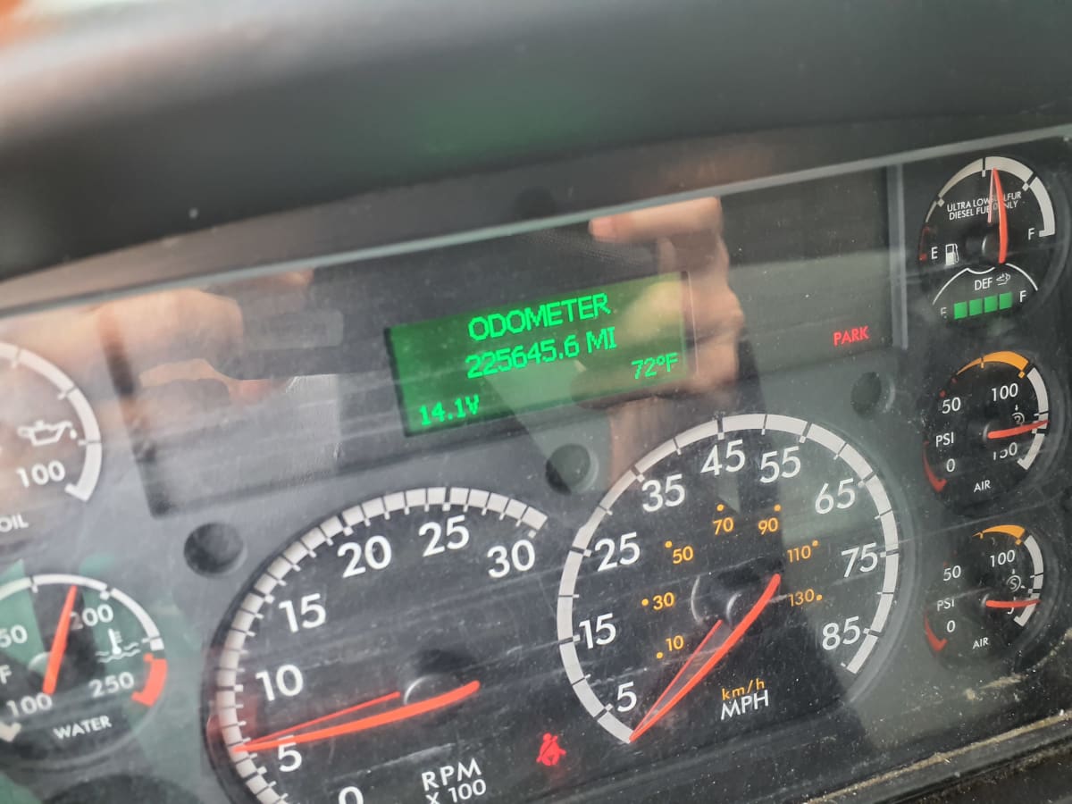 2017 Freightliner/Mercedes M2 106 673605