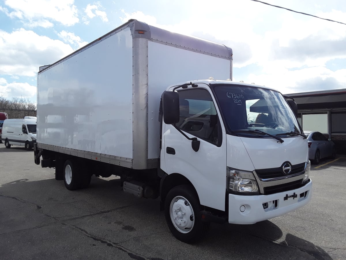 2017 Hino HINO 195 673610