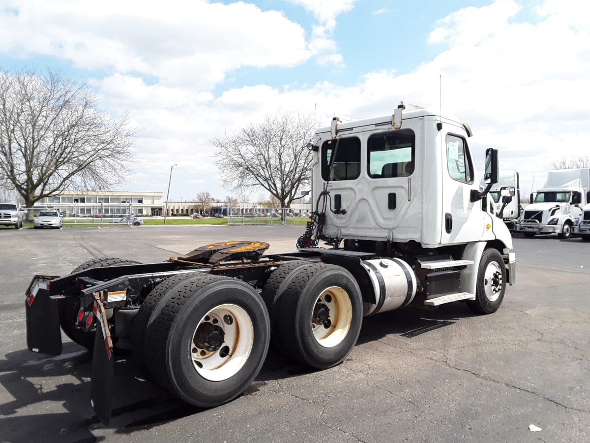 2017 Freightliner/Mercedes CASCADIA 113 673635