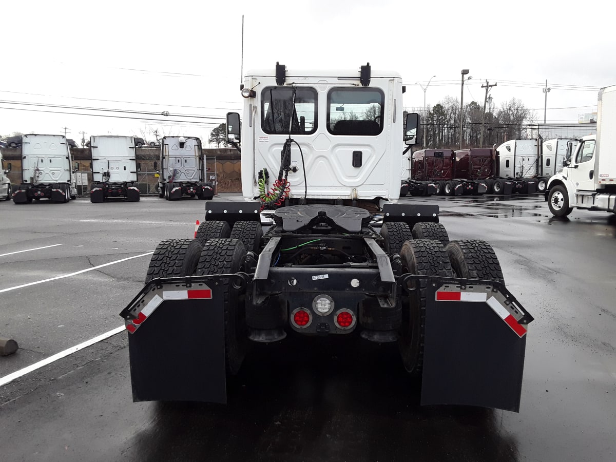 2017 Freightliner/Mercedes CASCADIA 113 673638