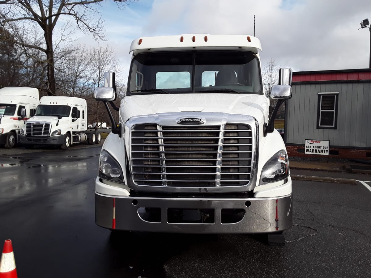 2017 Freightliner/Mercedes CASCADIA 113 673638