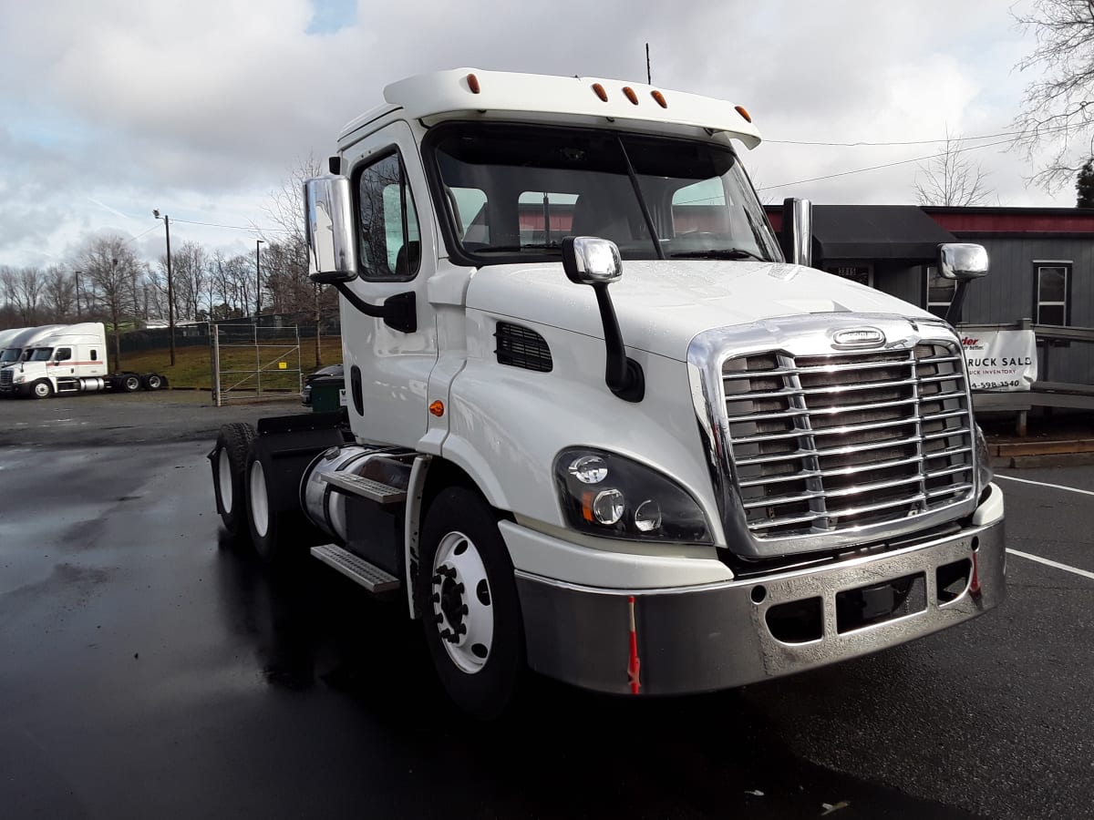 2017 Freightliner/Mercedes CASCADIA 113 673638