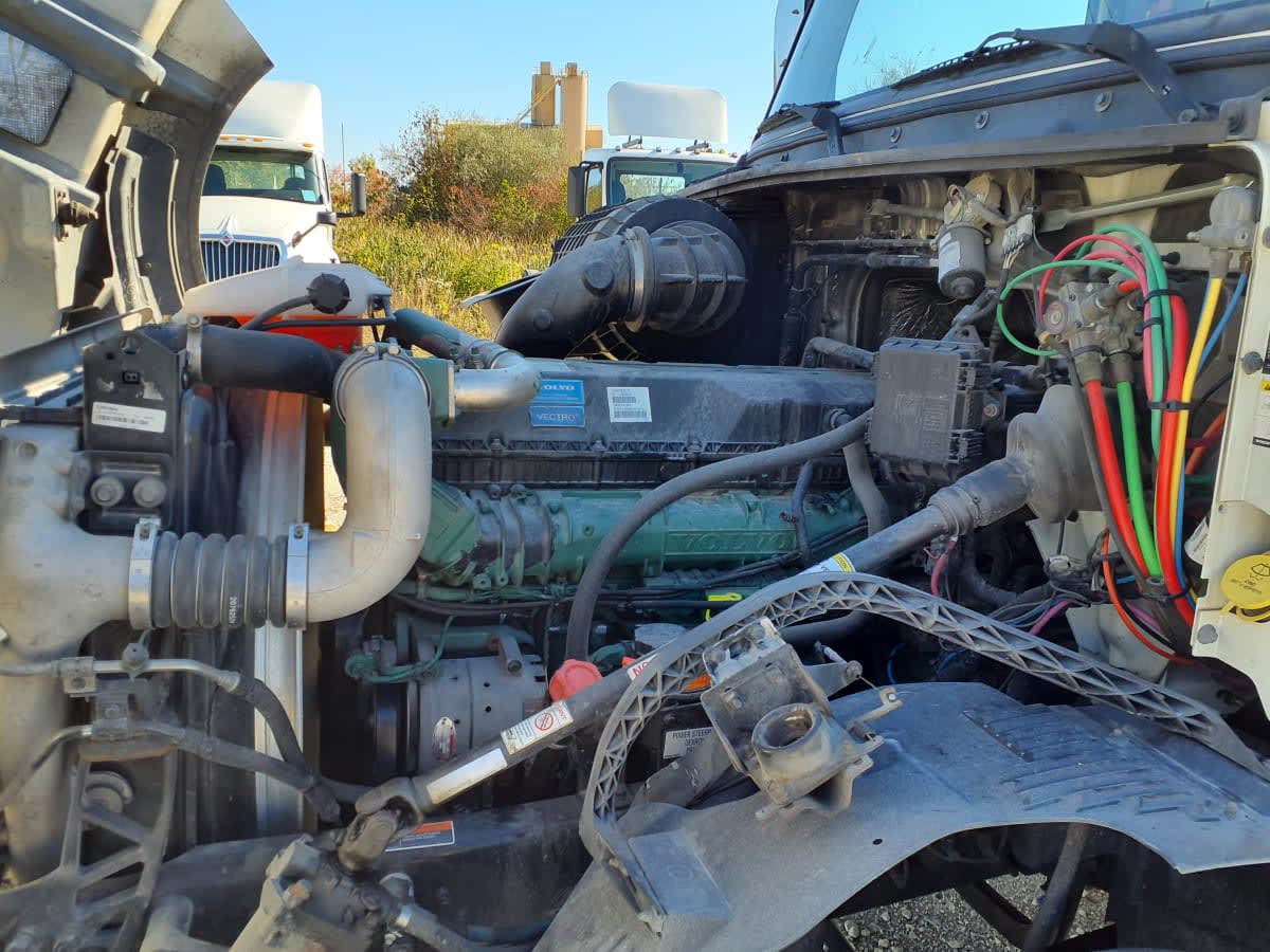 2017 Volvo VNL64TRACTOR 673644