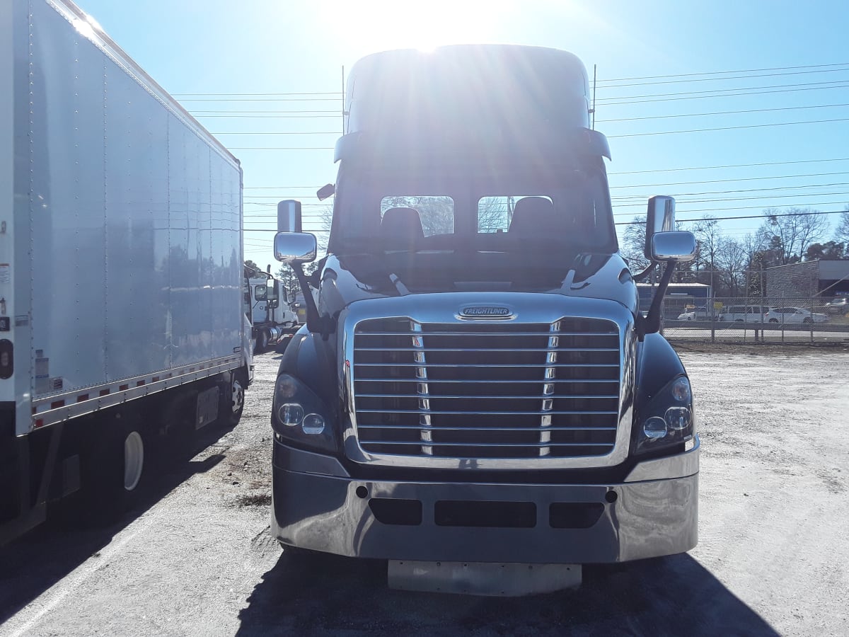 2017 Freightliner/Mercedes CASCADIA 125 673670