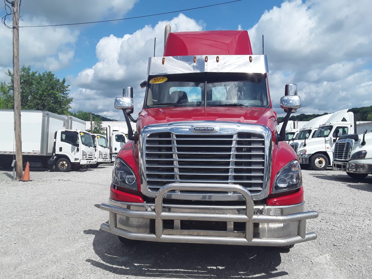 2017 Freightliner/Mercedes CASCADIA 125 673690