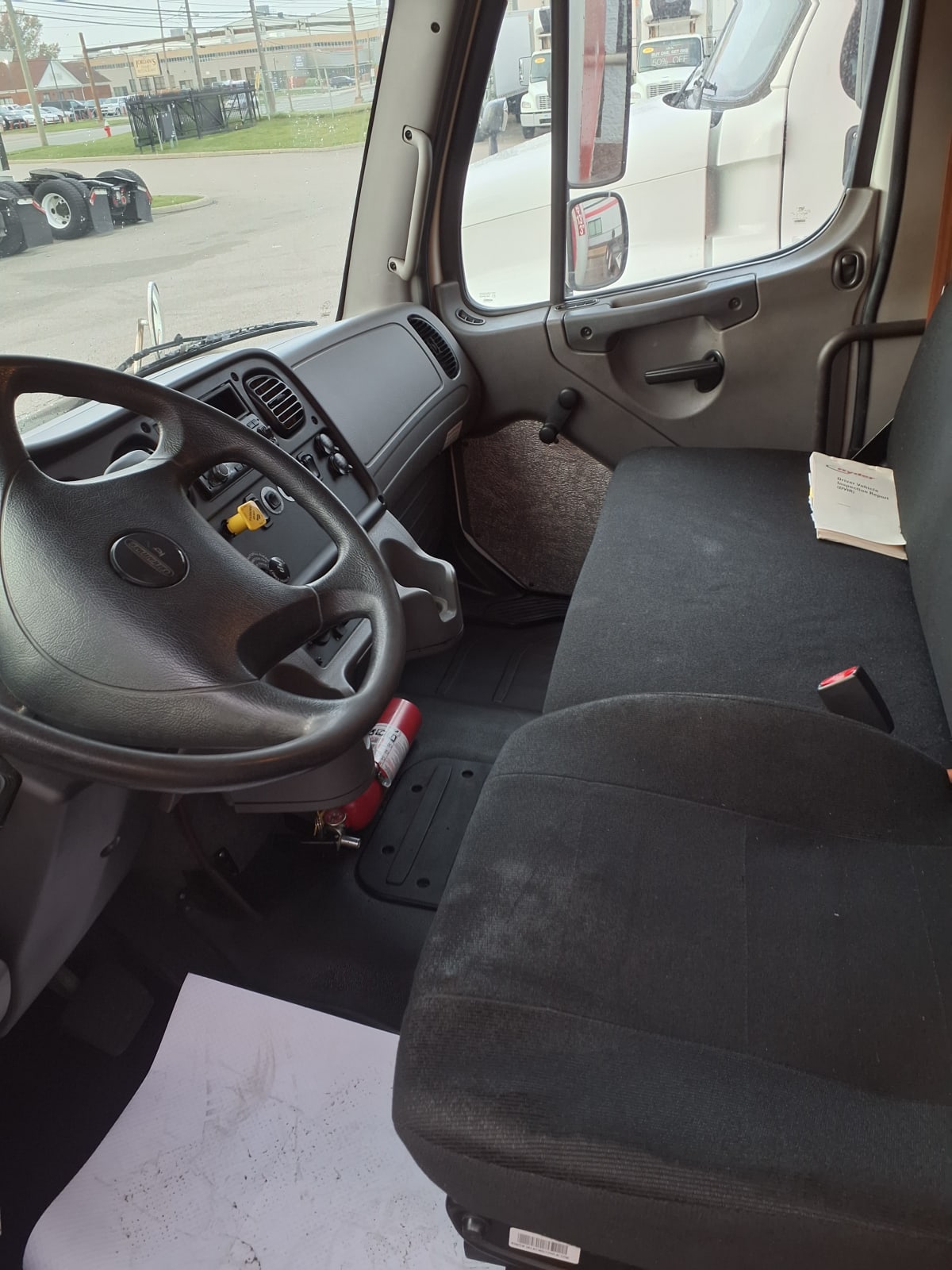 2017 Freightliner/Mercedes M2 106 673716