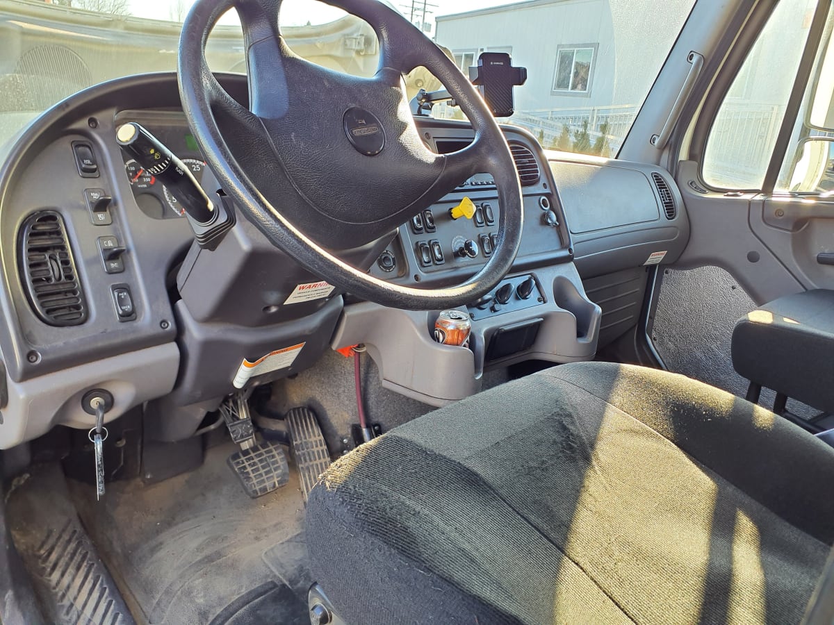 2017 Freightliner/Mercedes M2 106 673723