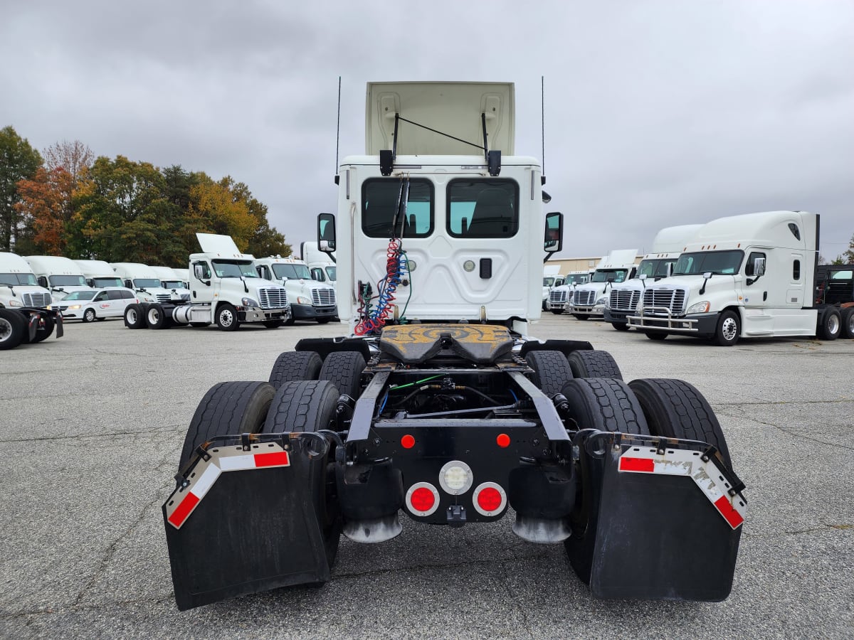 2017 Freightliner/Mercedes CASCADIA 125 673780