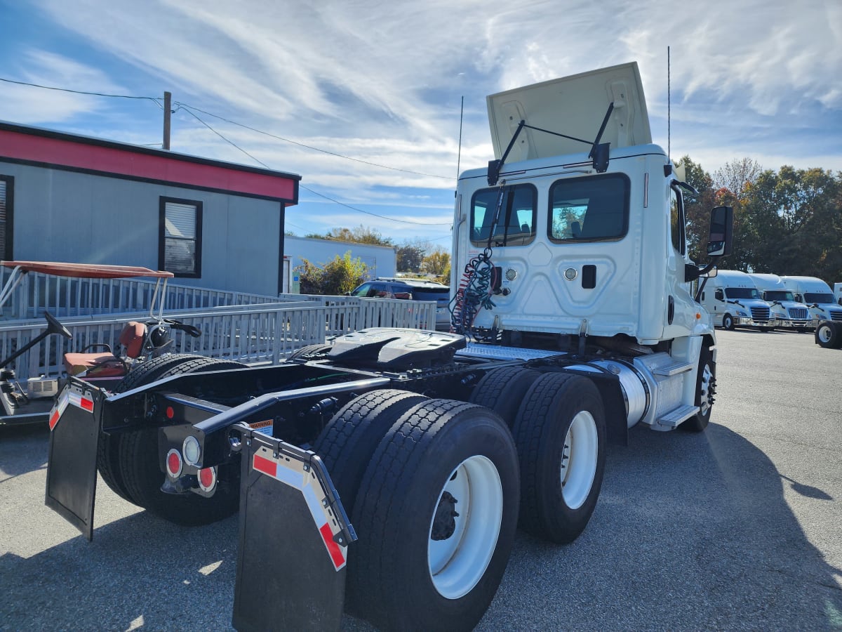 2017 Freightliner/Mercedes CASCADIA 125 673781