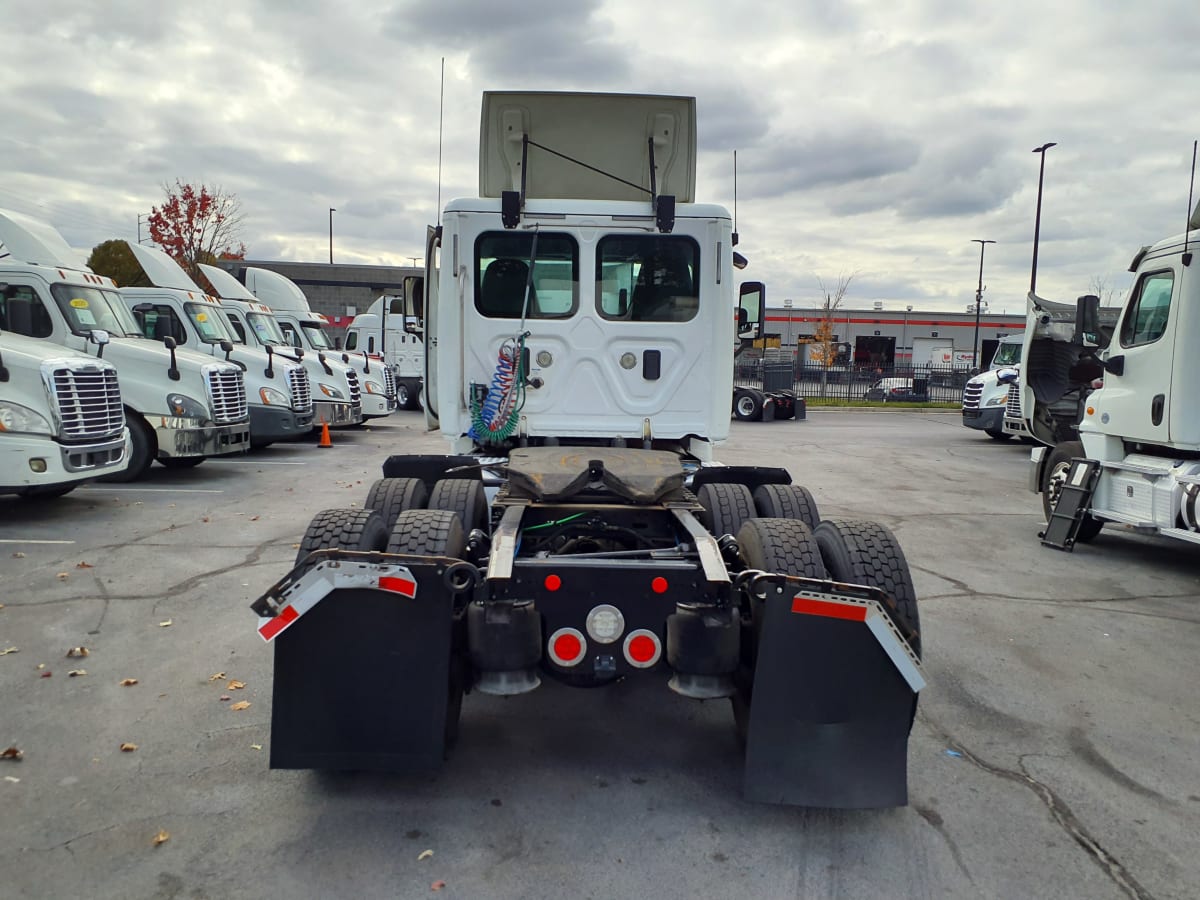 2017 Freightliner/Mercedes CASCADIA 125 673784