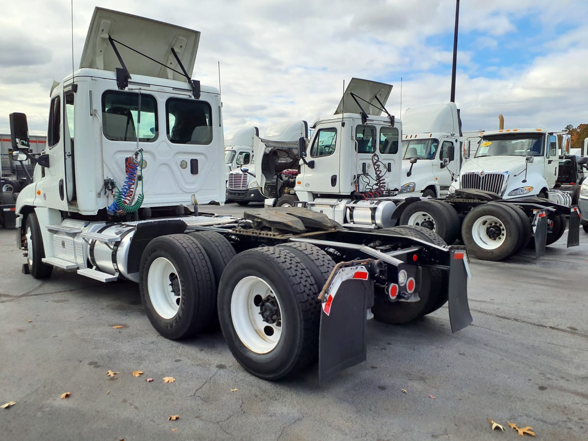 2017 Freightliner/Mercedes CASCADIA 125 673784