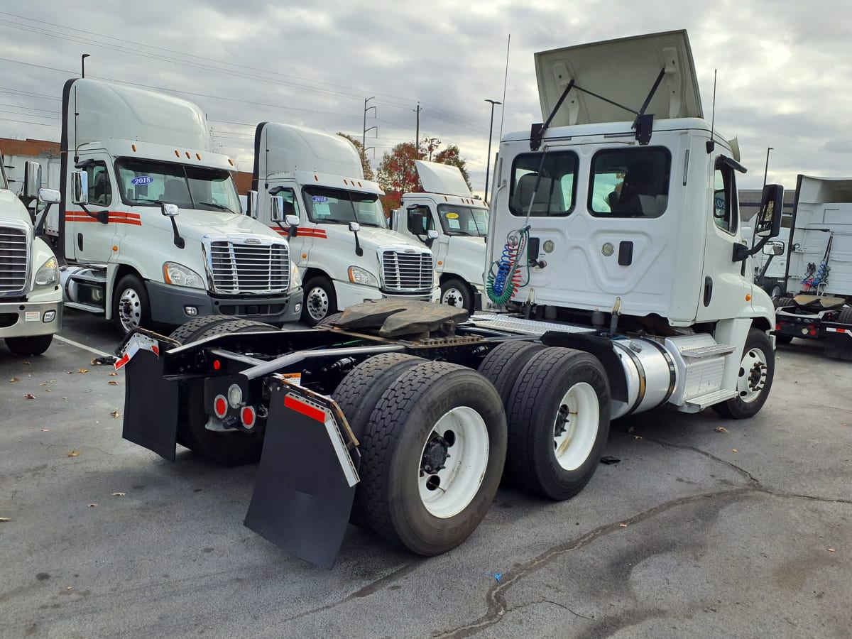 2017 Freightliner/Mercedes CASCADIA 125 673784