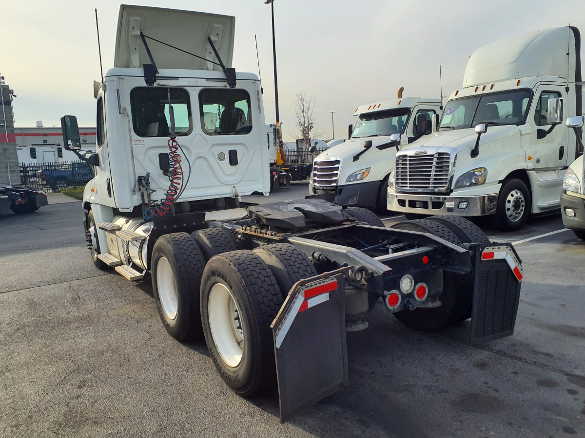 2017 Freightliner/Mercedes CASCADIA 125 673788