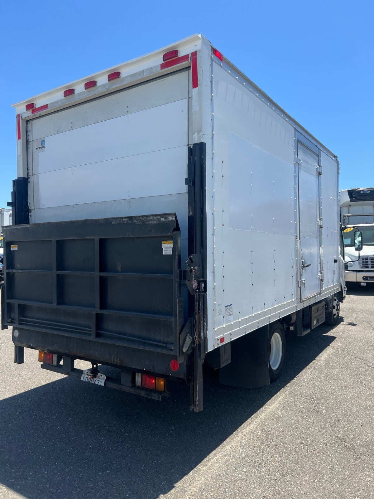 2017 Isuzu NPR 673865