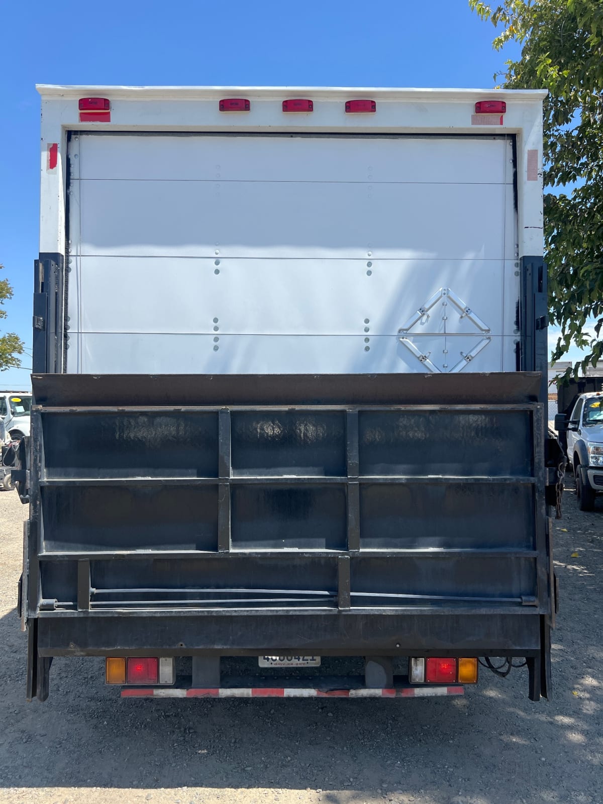 2017 Isuzu NPR 673866