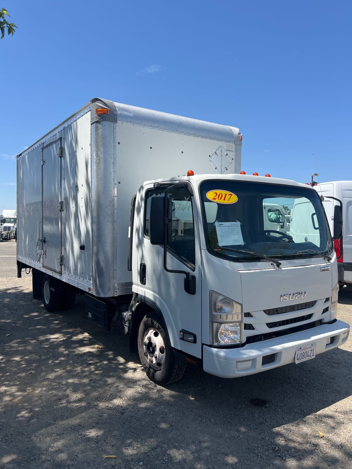 2017 Isuzu NPR 673866