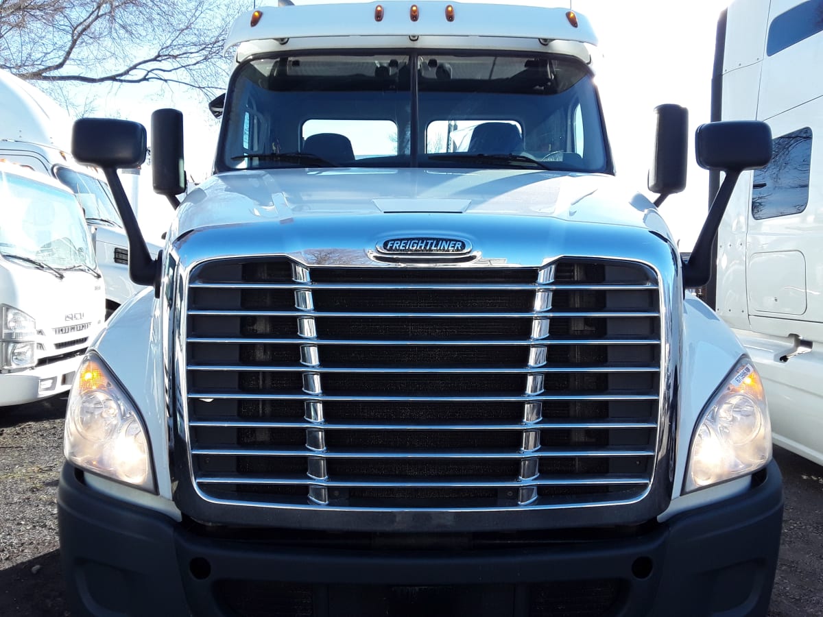 2017 Freightliner/Mercedes CASCADIA 125 673886