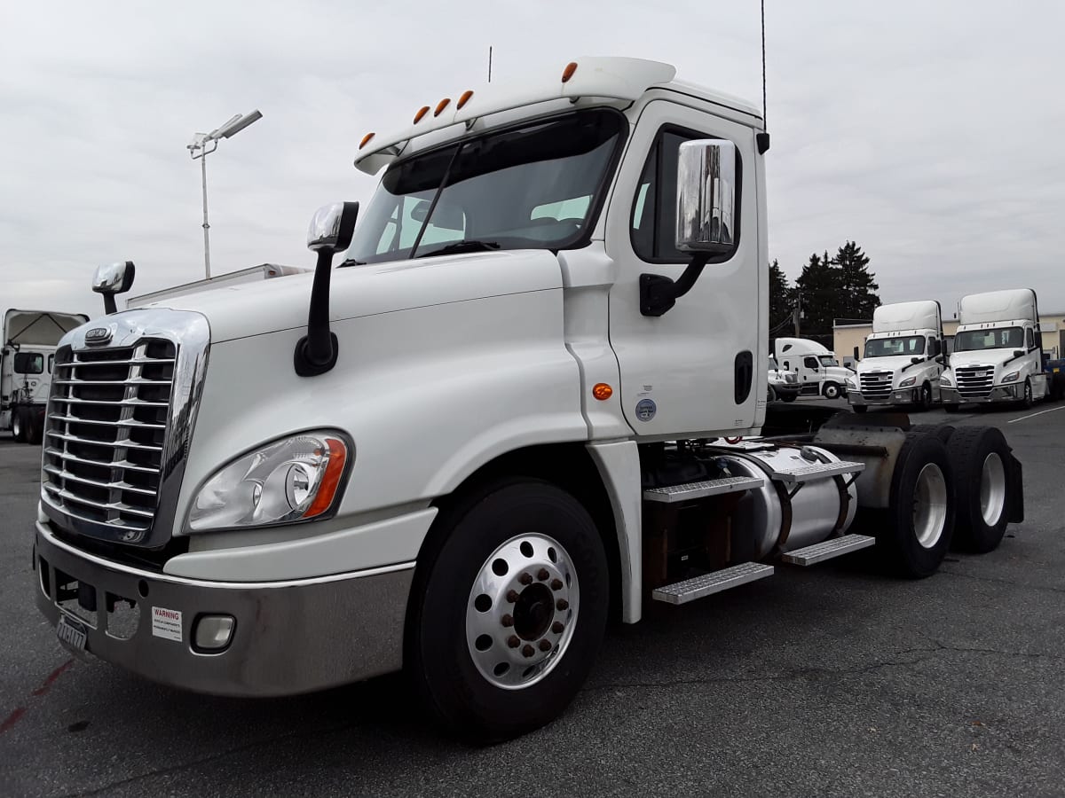 2017 Freightliner/Mercedes CASCADIA 125 673915