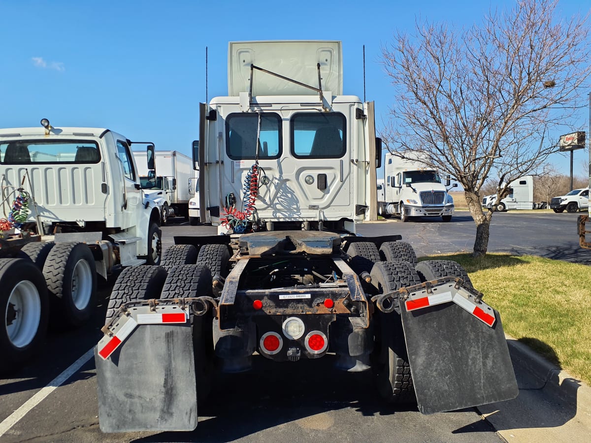 2017 Freightliner/Mercedes CASCADIA 125 673920