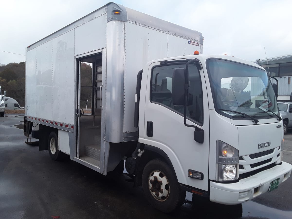 2016 Isuzu NPR 673938