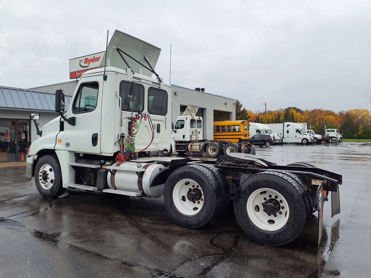 2017 Freightliner/Mercedes CASCADIA 125 673944