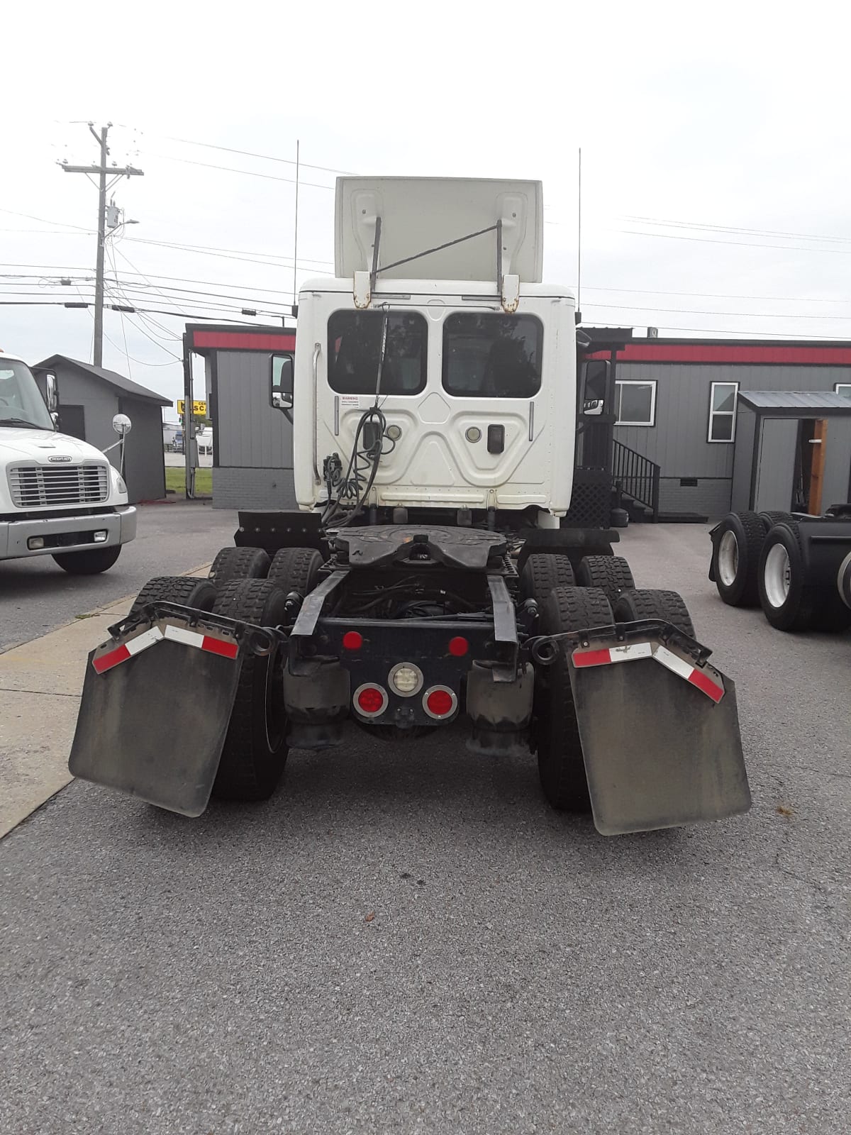 2017 Freightliner/Mercedes CASCADIA 125 673952