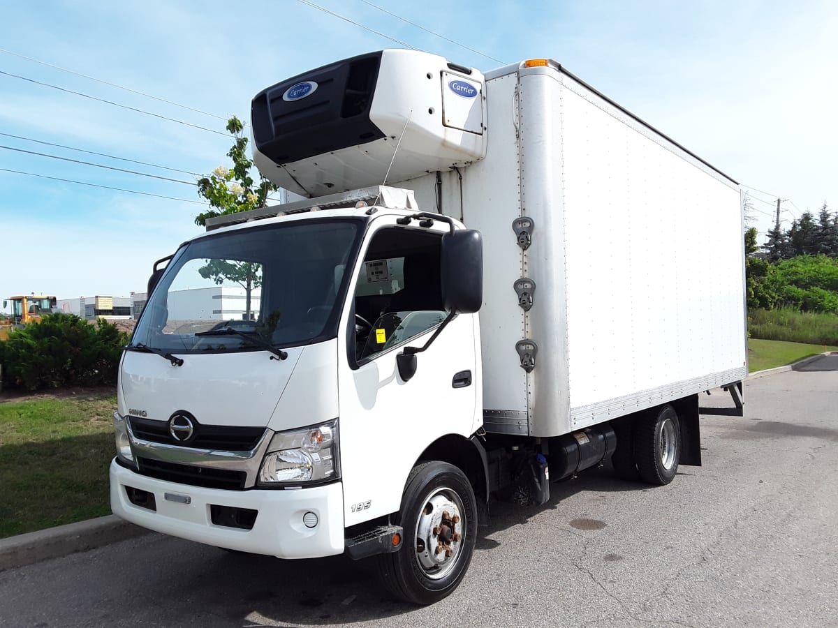 2017 Hino HINO 195 673956