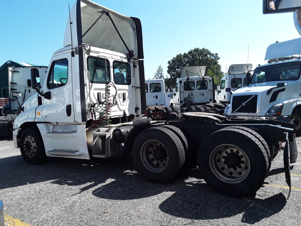 2017 Freightliner/Mercedes CASCADIA 125 673989