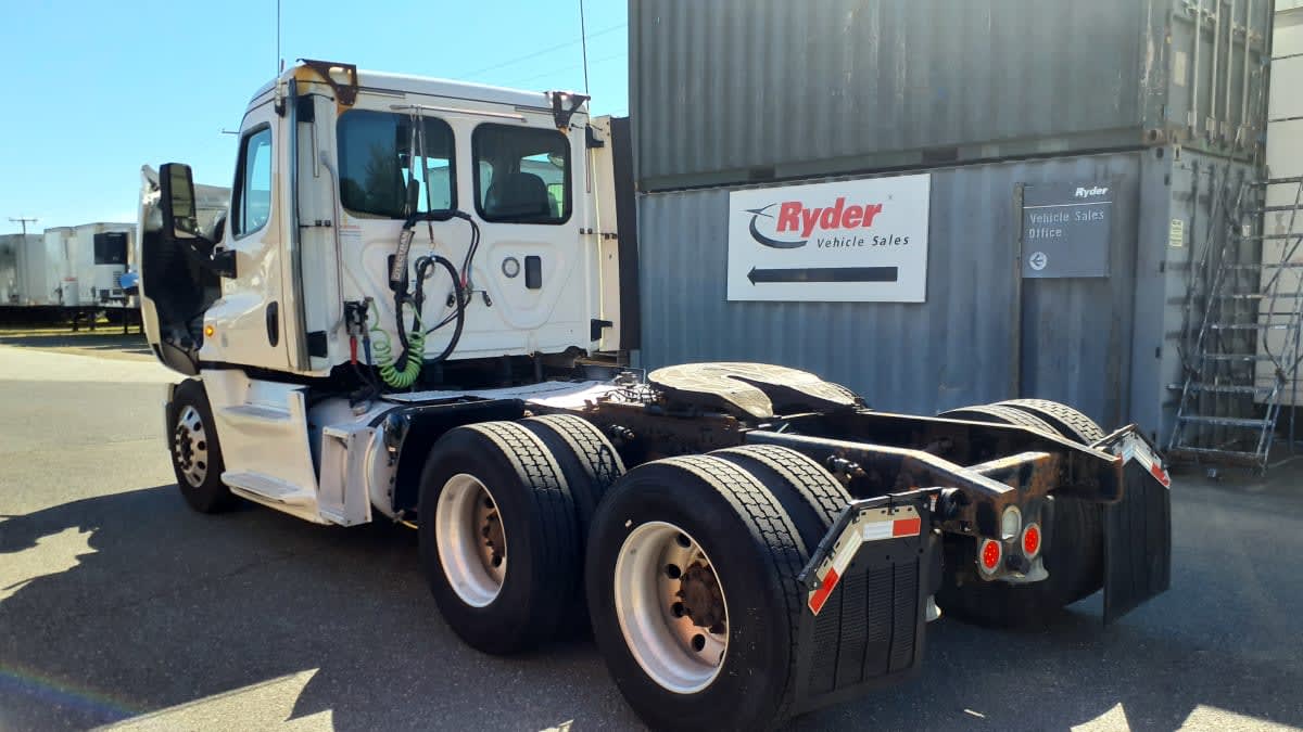 2017 Freightliner/Mercedes CASCADIA 125 673994