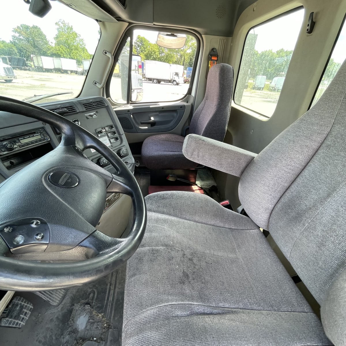 2017 Freightliner/Mercedes CASCADIA 125 673999