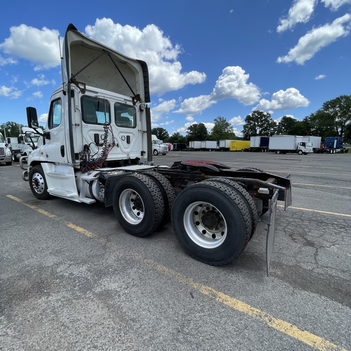 2017 Freightliner/Mercedes CASCADIA 125 673999