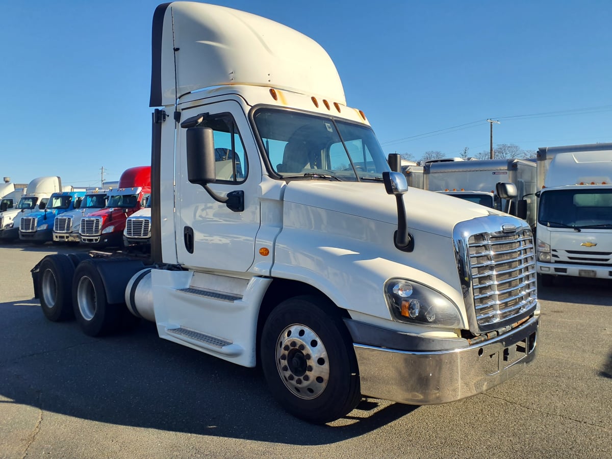 2017 Freightliner/Mercedes CASCADIA 125 674002