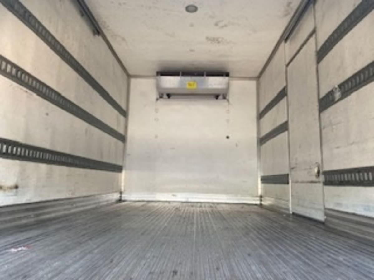 2017 Freightliner/Mercedes M2 106 674035