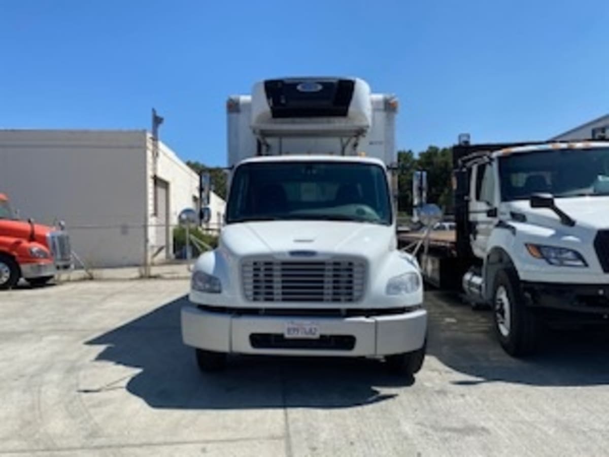 2017 Freightliner/Mercedes M2 106 674056