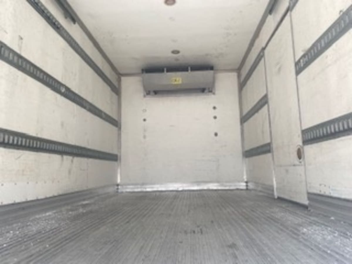 2017 Freightliner/Mercedes M2 106 674061