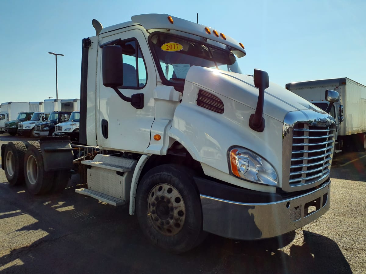 2017 Freightliner/Mercedes CASCADIA 113 674090