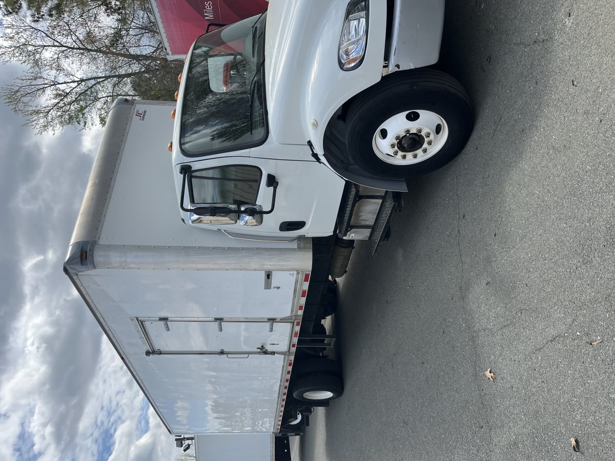 2017 Freightliner/Mercedes M2 106 674096