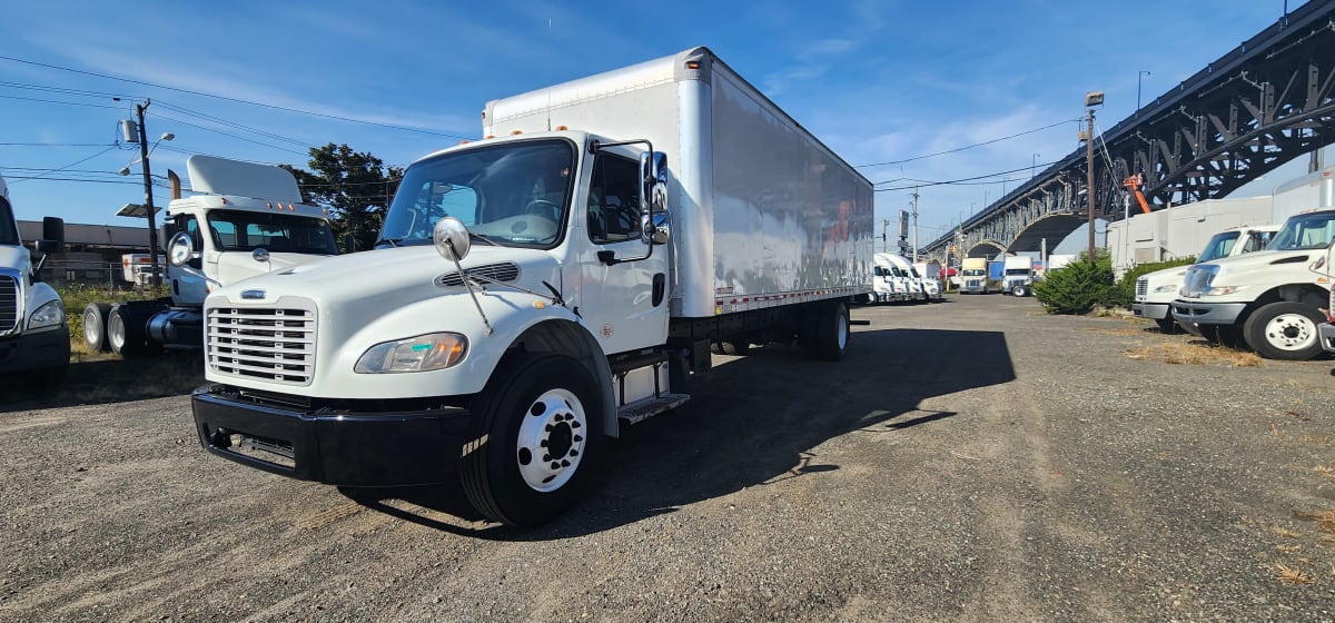 2017 Freightliner/Mercedes M2 106 674119