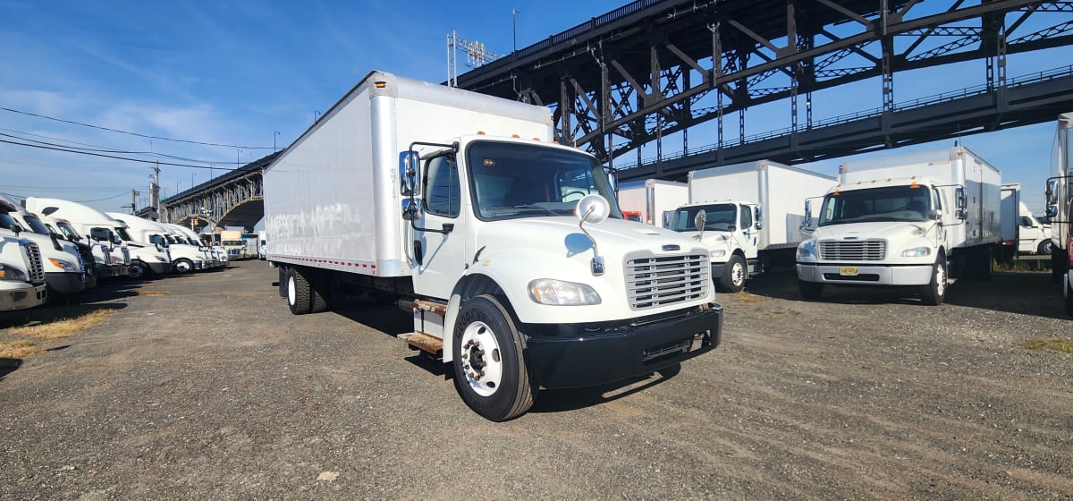 2017 Freightliner/Mercedes M2 106 674119