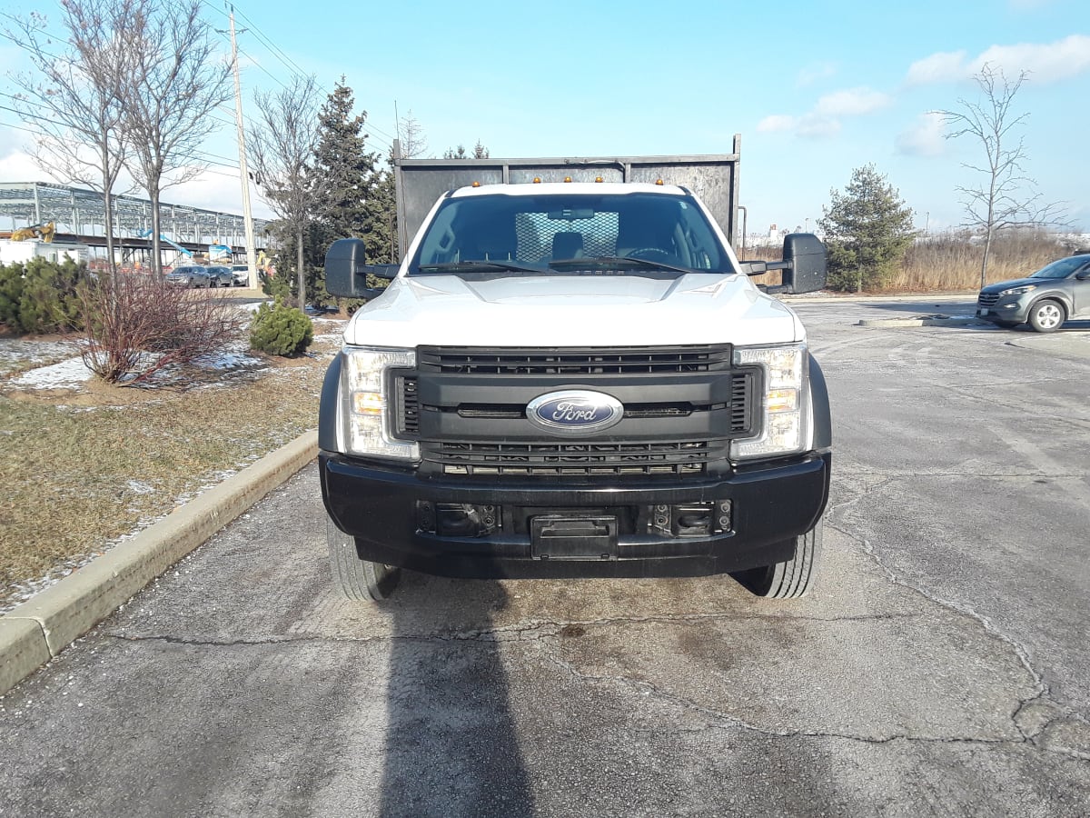 2017 Ford Motor Company F550 674133