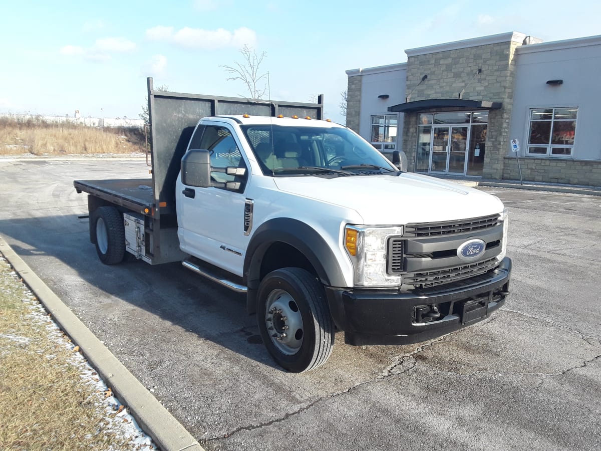 2017 Ford Motor Company F550 674133