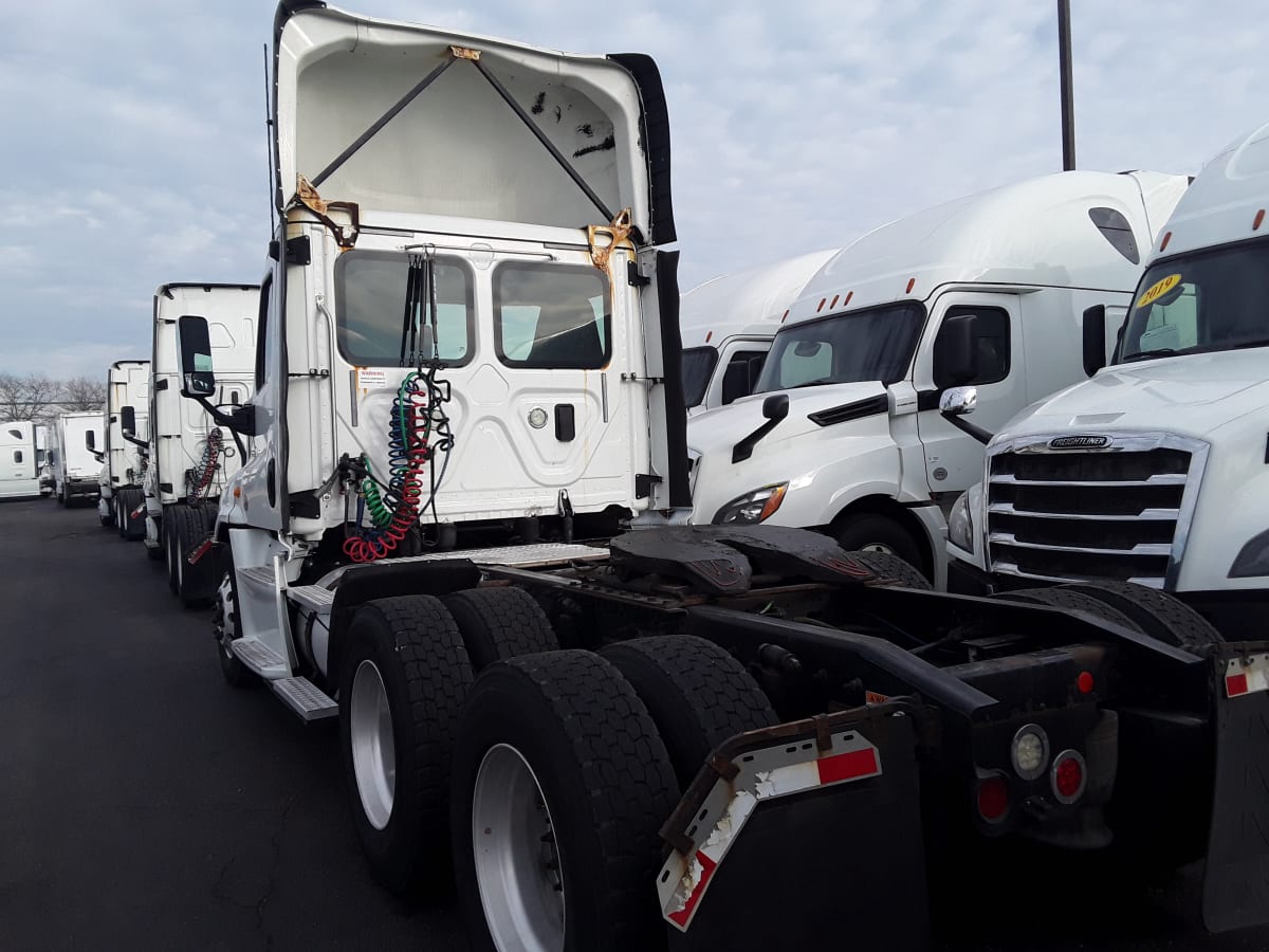 2017 Freightliner/Mercedes CASCADIA 125 674199