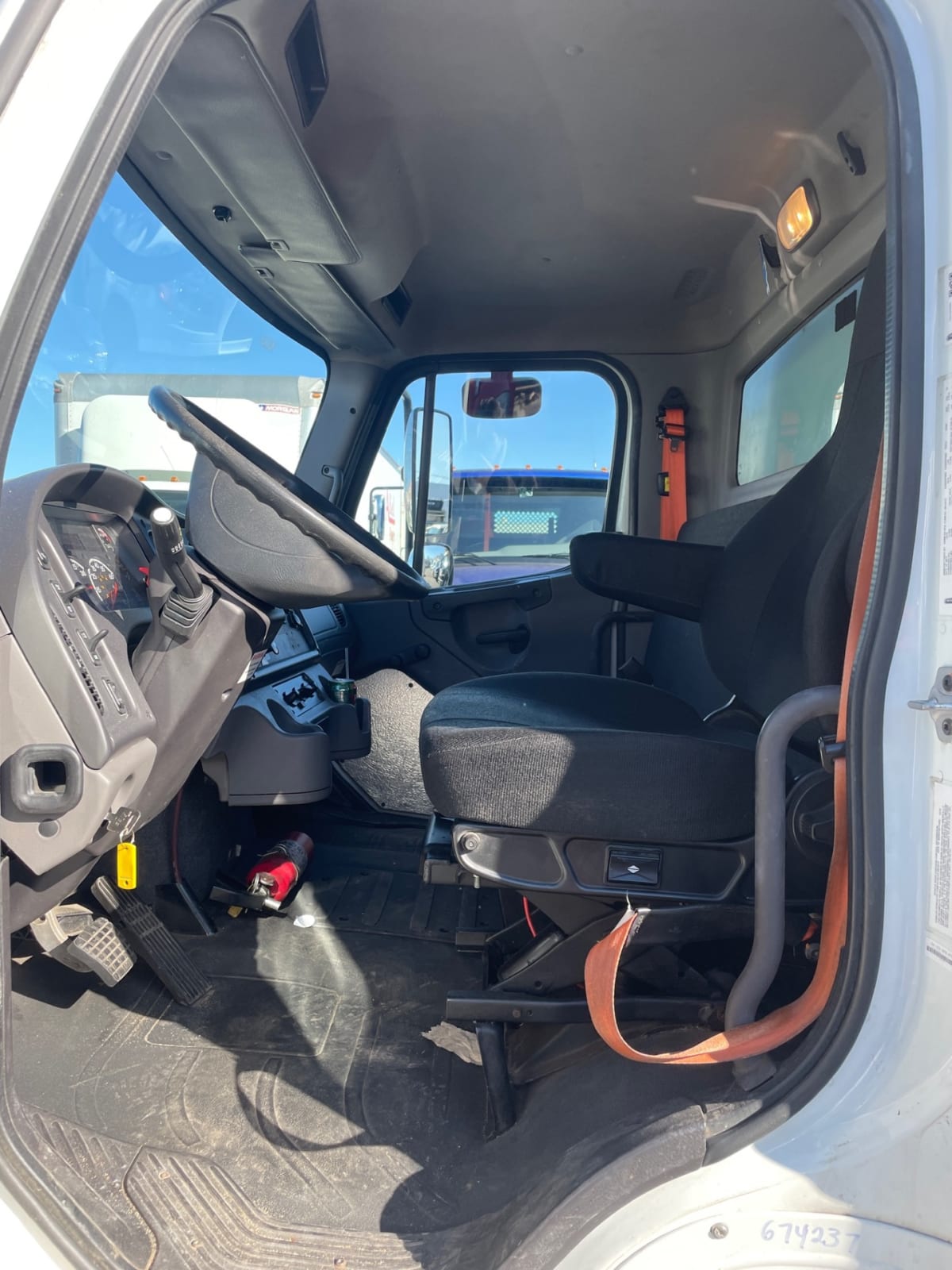 2017 Freightliner/Mercedes M2 106 674237