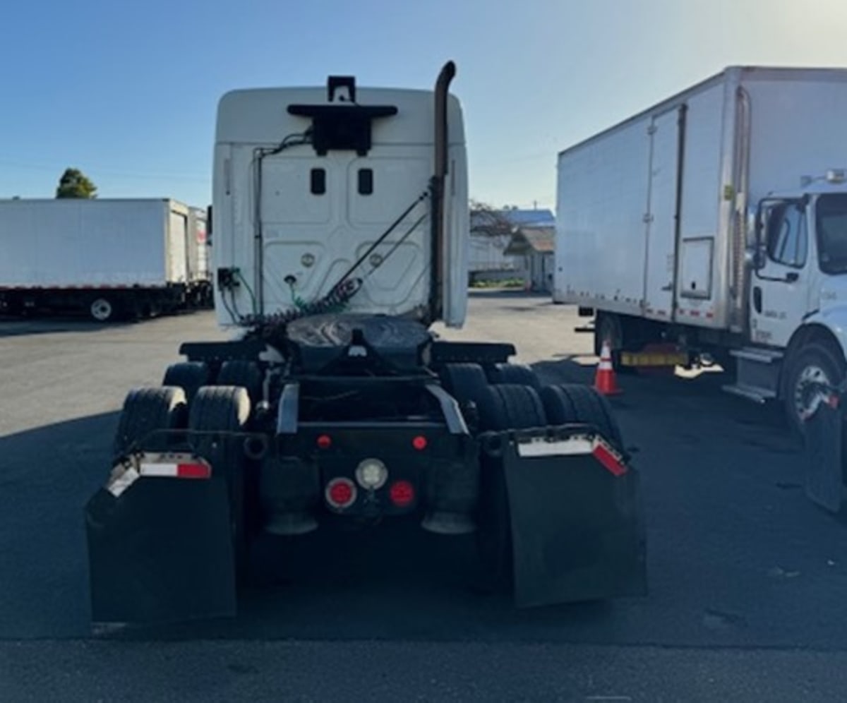 2017 Freightliner/Mercedes CASCADIA 125 674279