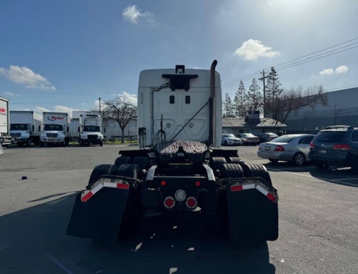 2017 Freightliner/Mercedes CASCADIA 125 674294