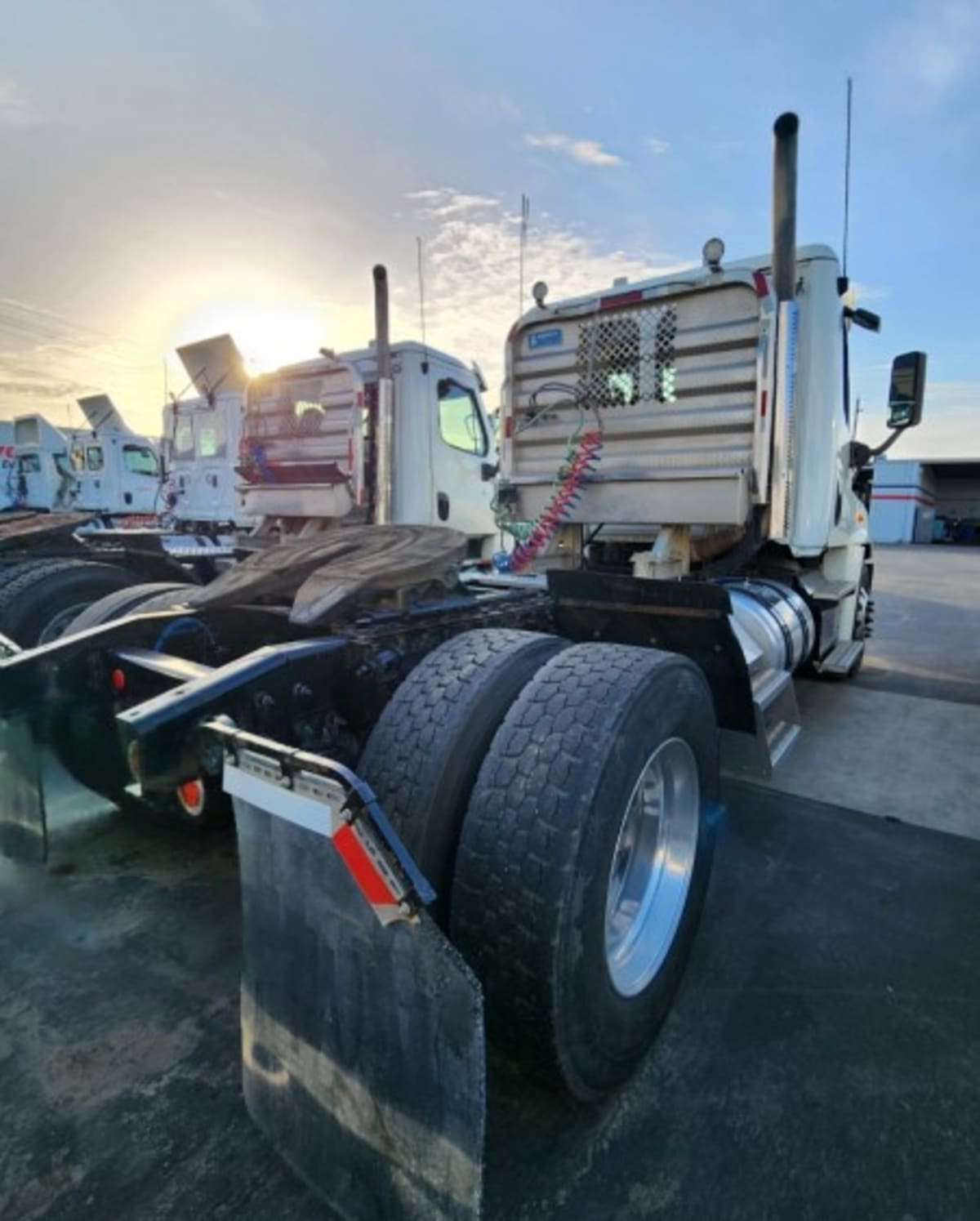 2017 Freightliner/Mercedes CASCADIA 125 674388