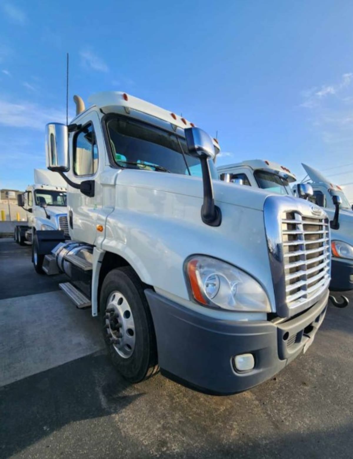 2017 Freightliner/Mercedes CASCADIA 125 674388