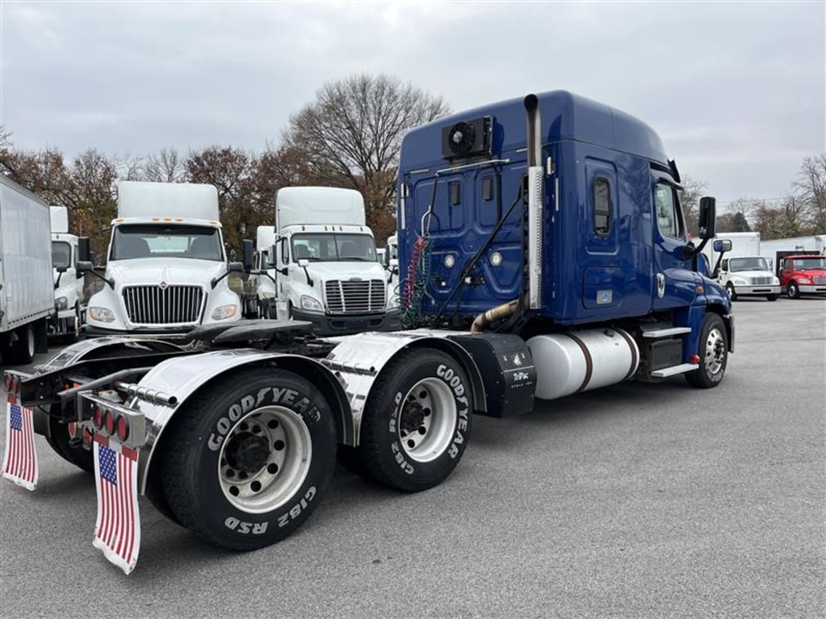 2017 Freightliner/Mercedes CASCADIA 125 674403