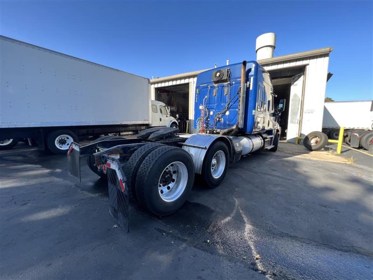 2017 Freightliner/Mercedes CASCADIA 125 674407