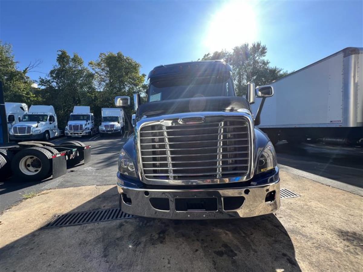 2017 Freightliner/Mercedes CASCADIA 125 674407